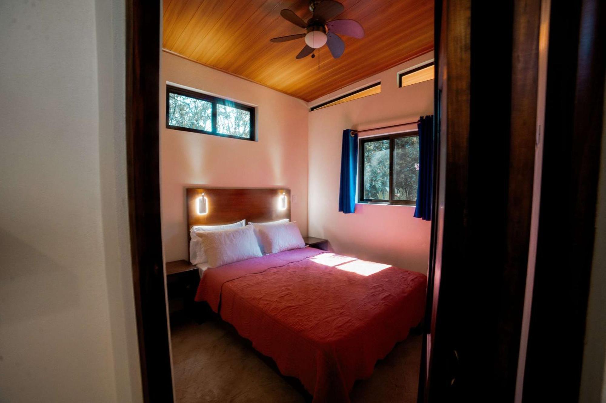 Brahman Bungalows On Pavones Point Номер фото
