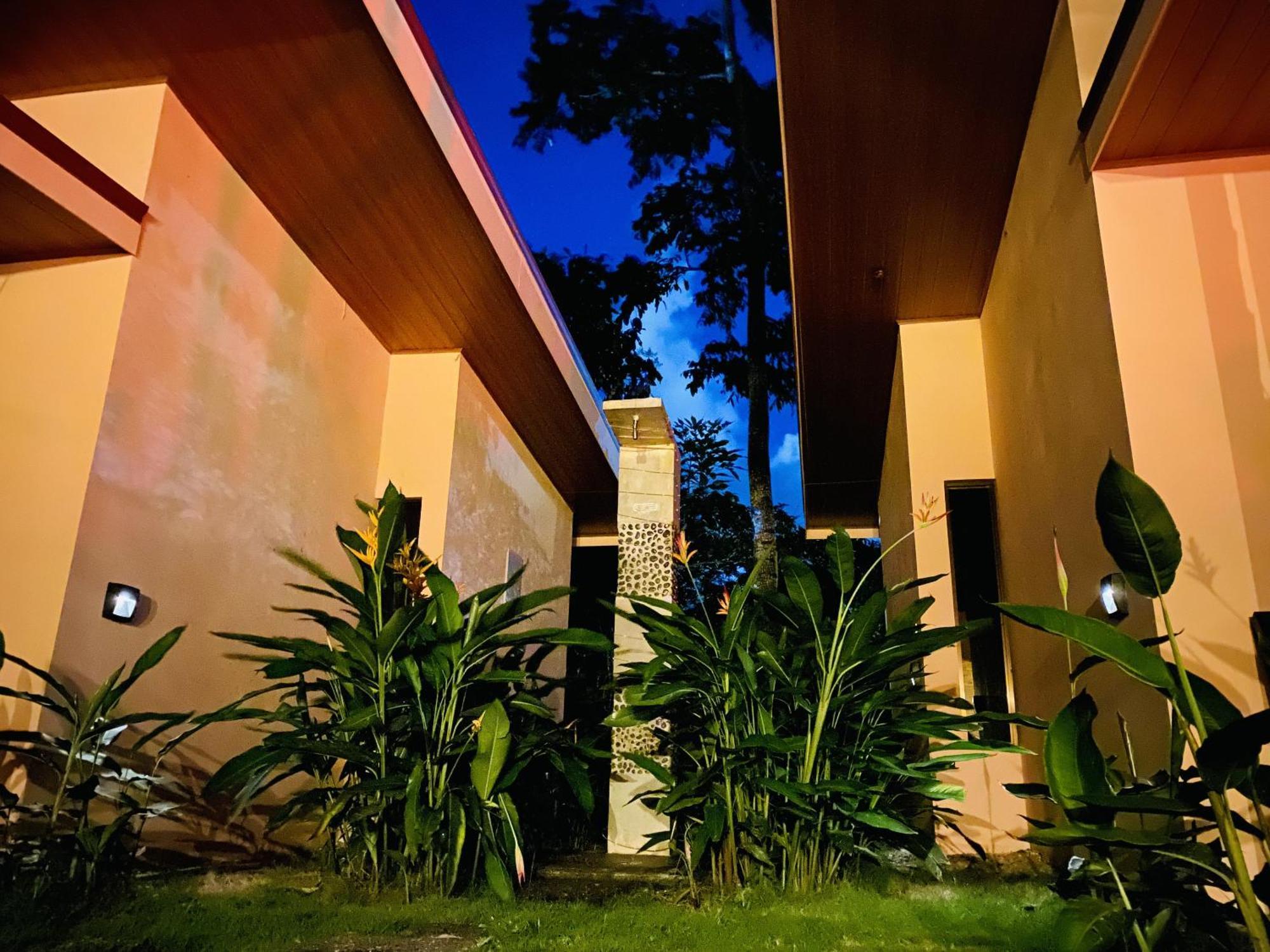 Brahman Bungalows On Pavones Point Номер фото