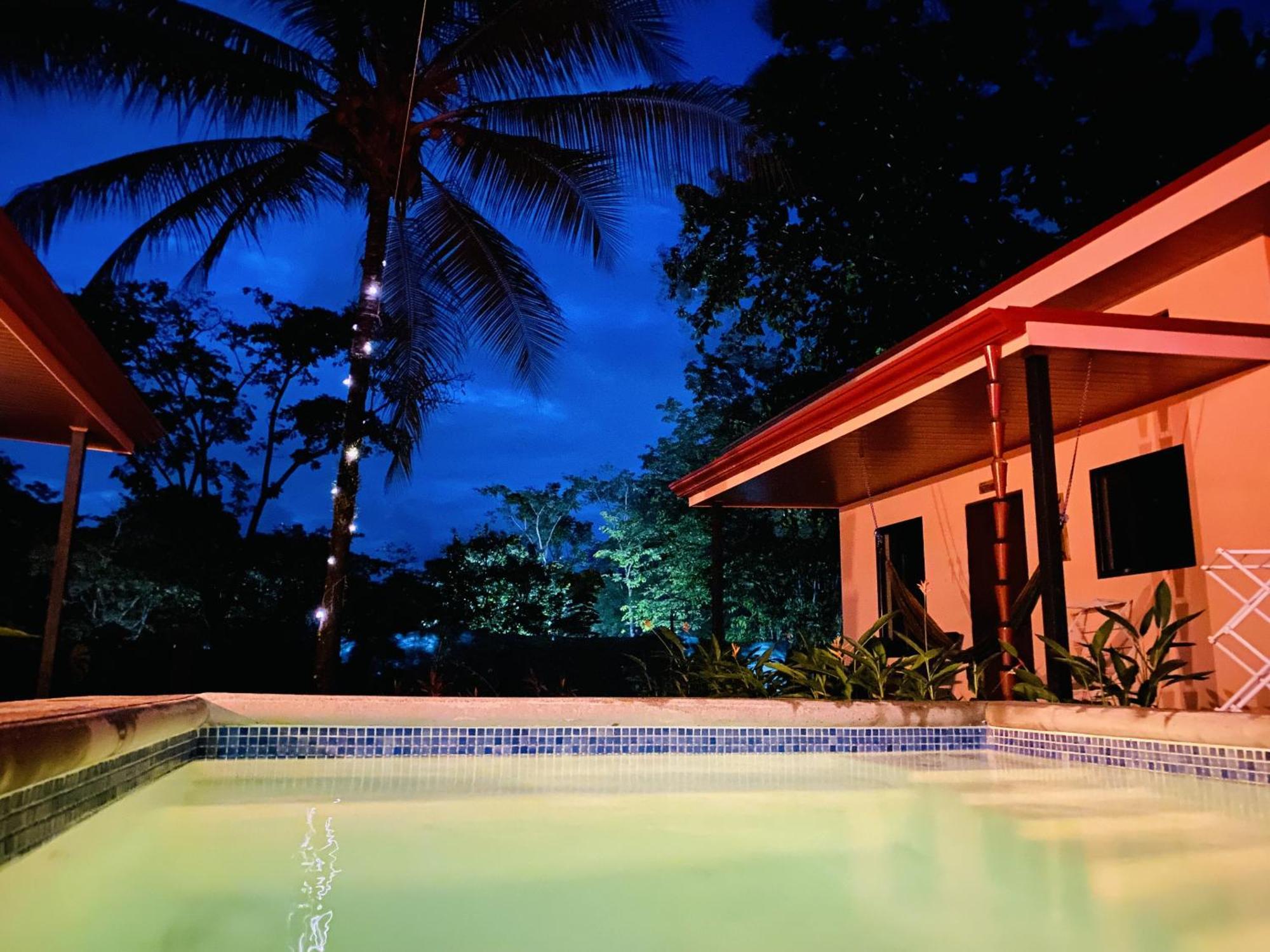 Brahman Bungalows On Pavones Point Номер фото
